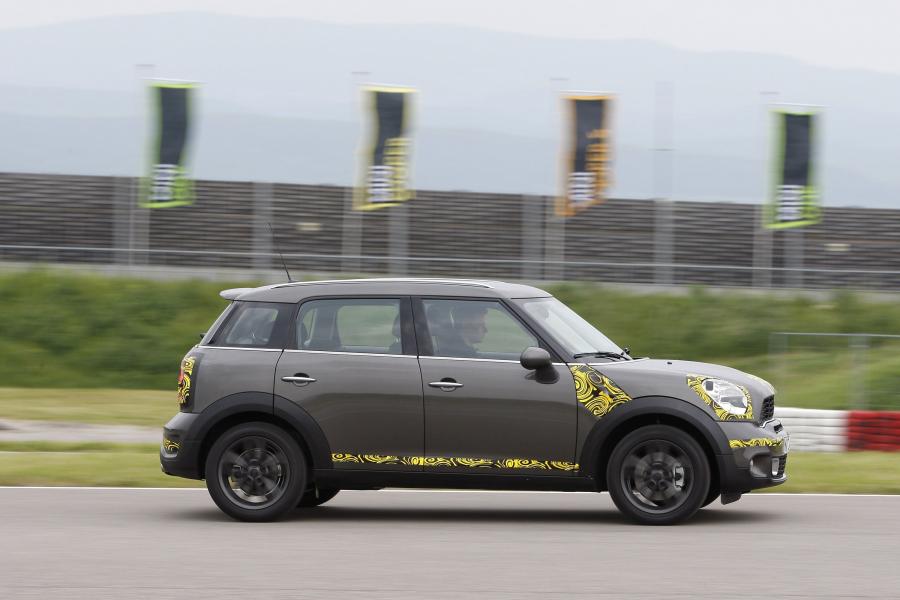  Mini Cooper Countryman 2011 года  (фото 156 из 160)